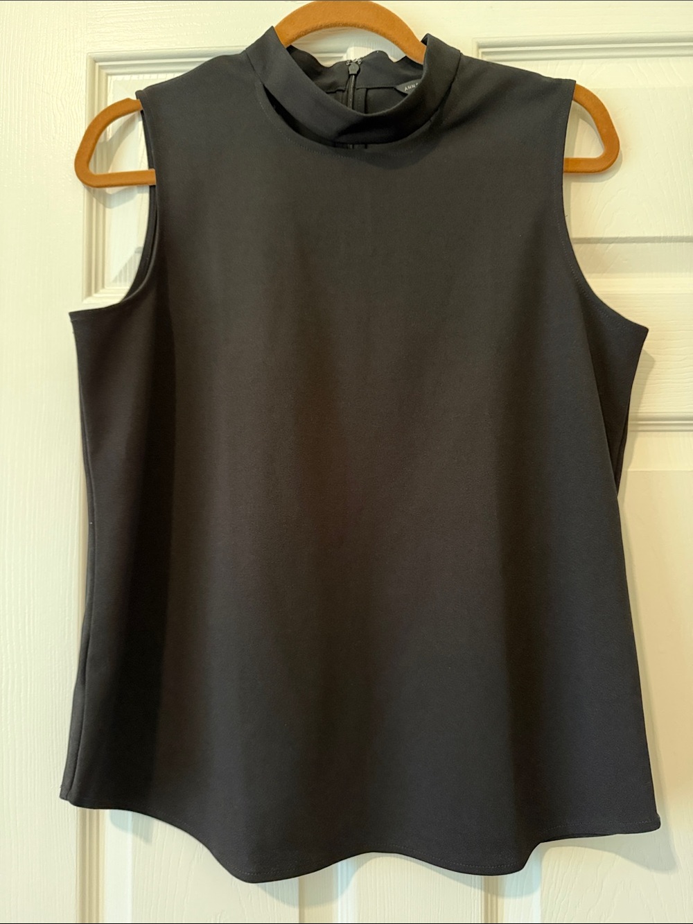 Ann Taylor Sleeveless Mock Neck Women's Top Black Size Medium